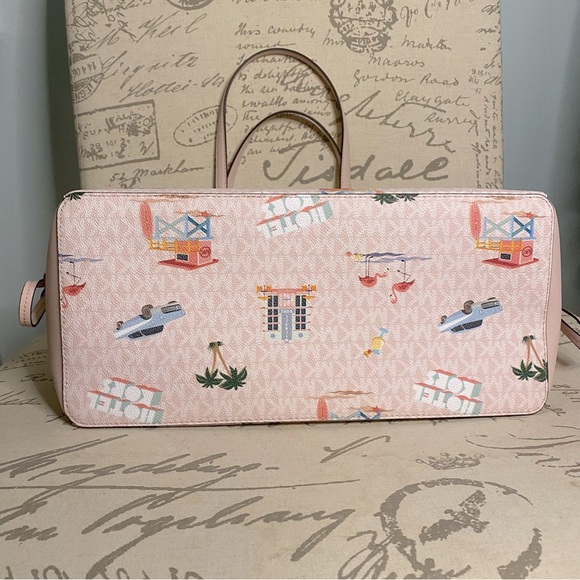 Limited Edition Michael Kors Gilly Large Drawstring Travel Tote NWT - Picture 4 of 8